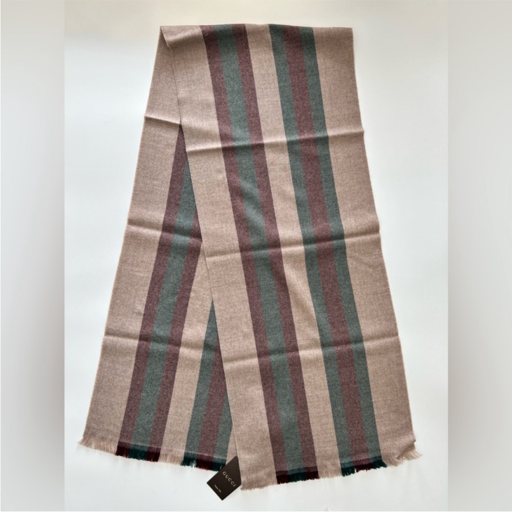 New With Tags Gucci 100% Wool Green Red Brown 387574 Shawl Stall Striped Scarf